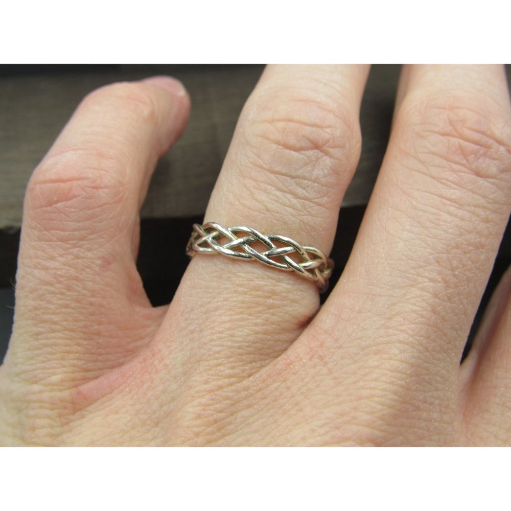 Size 6.75 Sterling Silver Braid Pattern Plain Band Ring - Picture 2 of 7